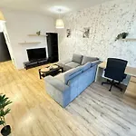 Glam Apartments Lipatti Near Iulius Mall And City Center
