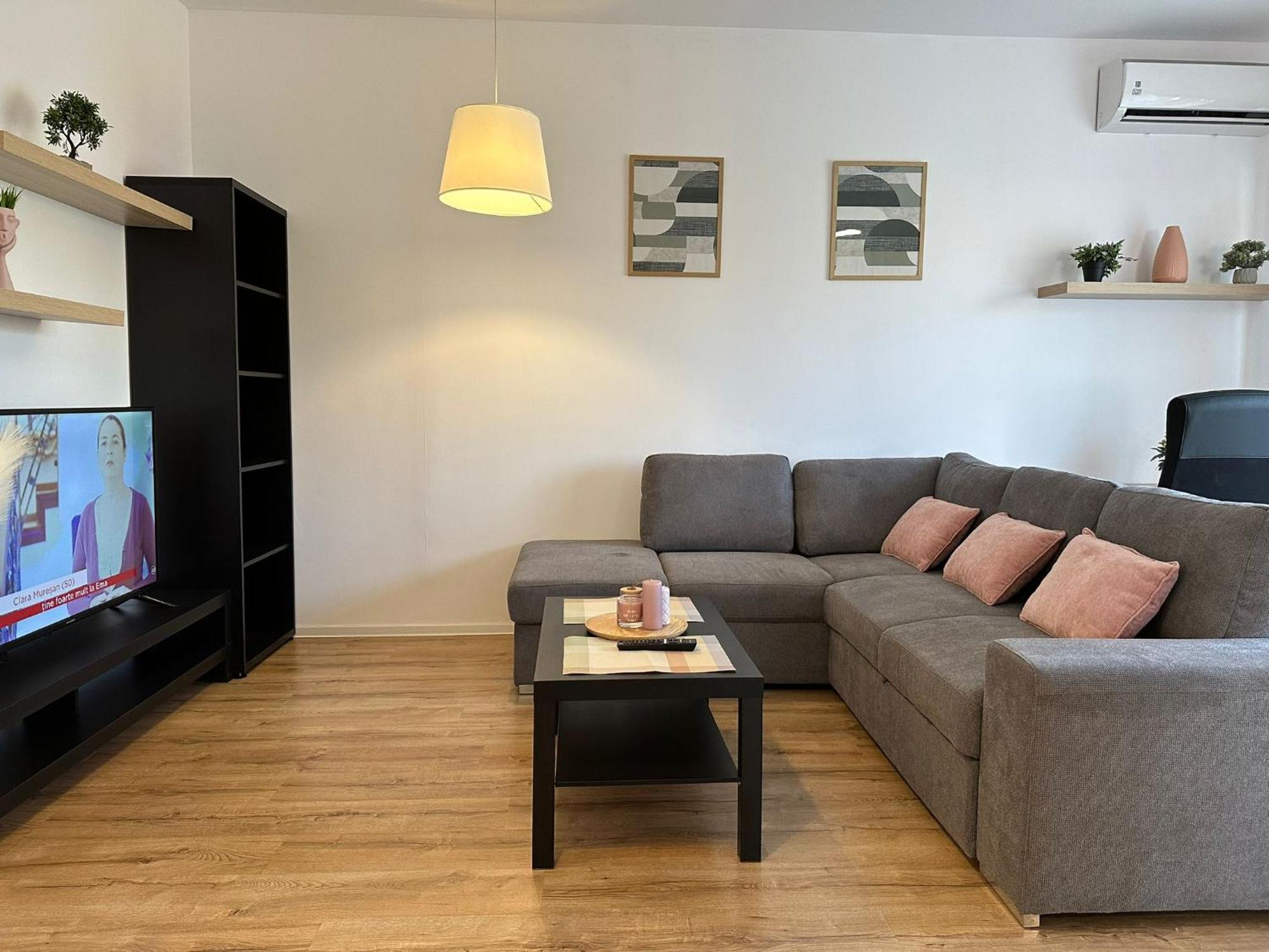 Glam Lipatti Near Iulius Mall And City Center Appartamento