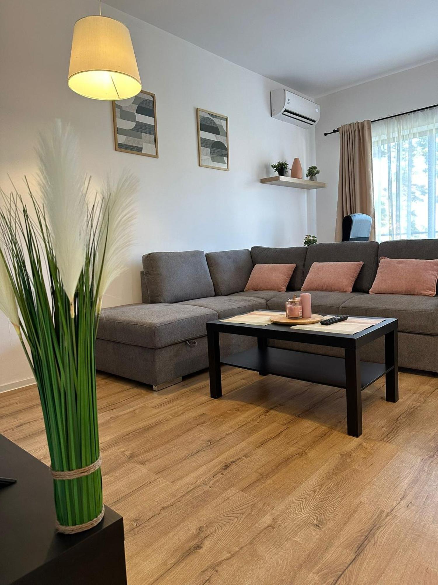 Glam Lipatti Near Iulius Mall And City Center Appartamento