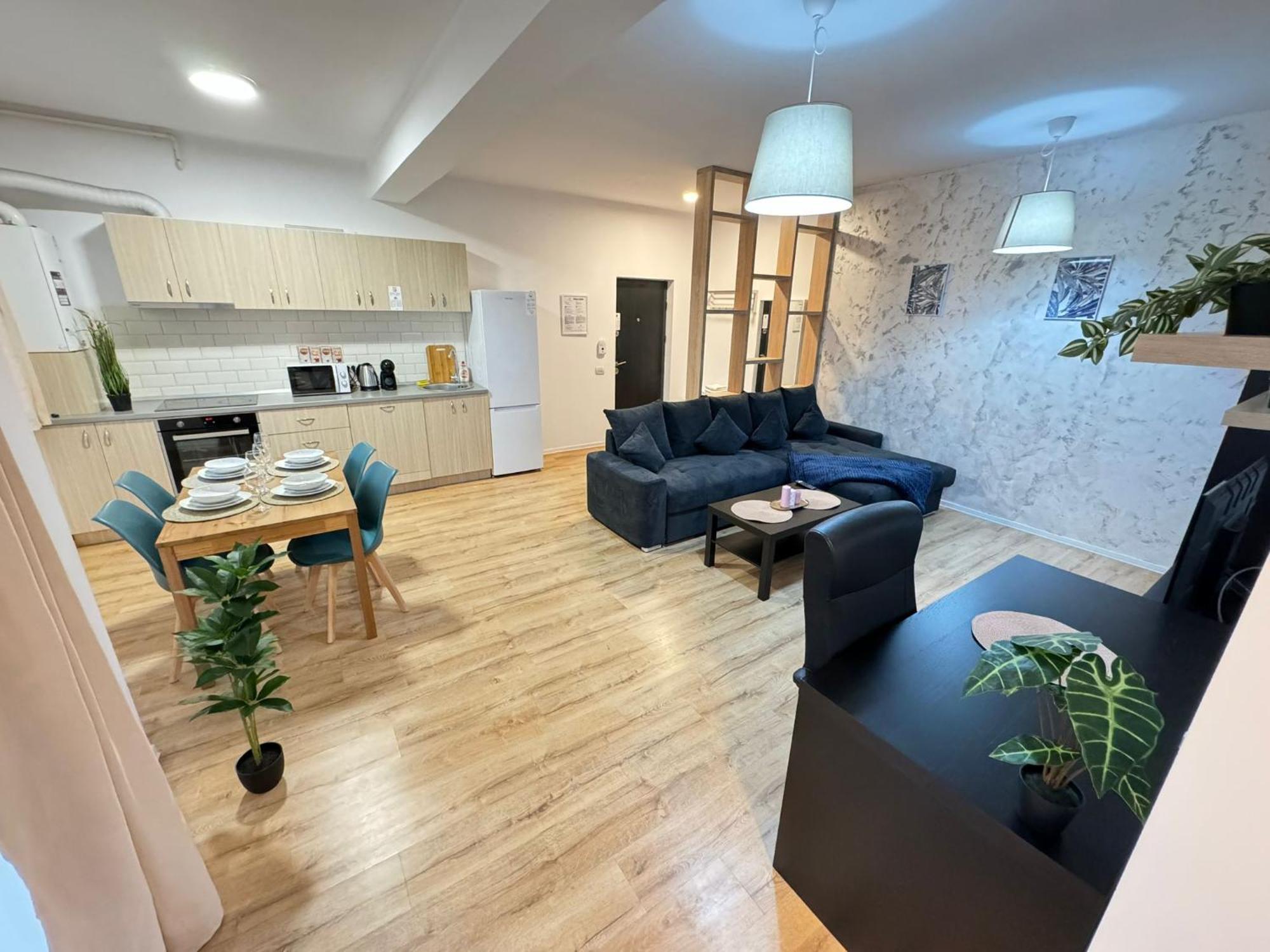 Glam Lipatti Near Iulius Mall And City Center Appartamento