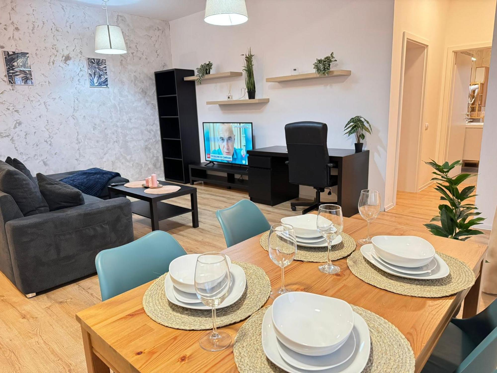 Glam Lipatti Near Iulius Mall And City Center