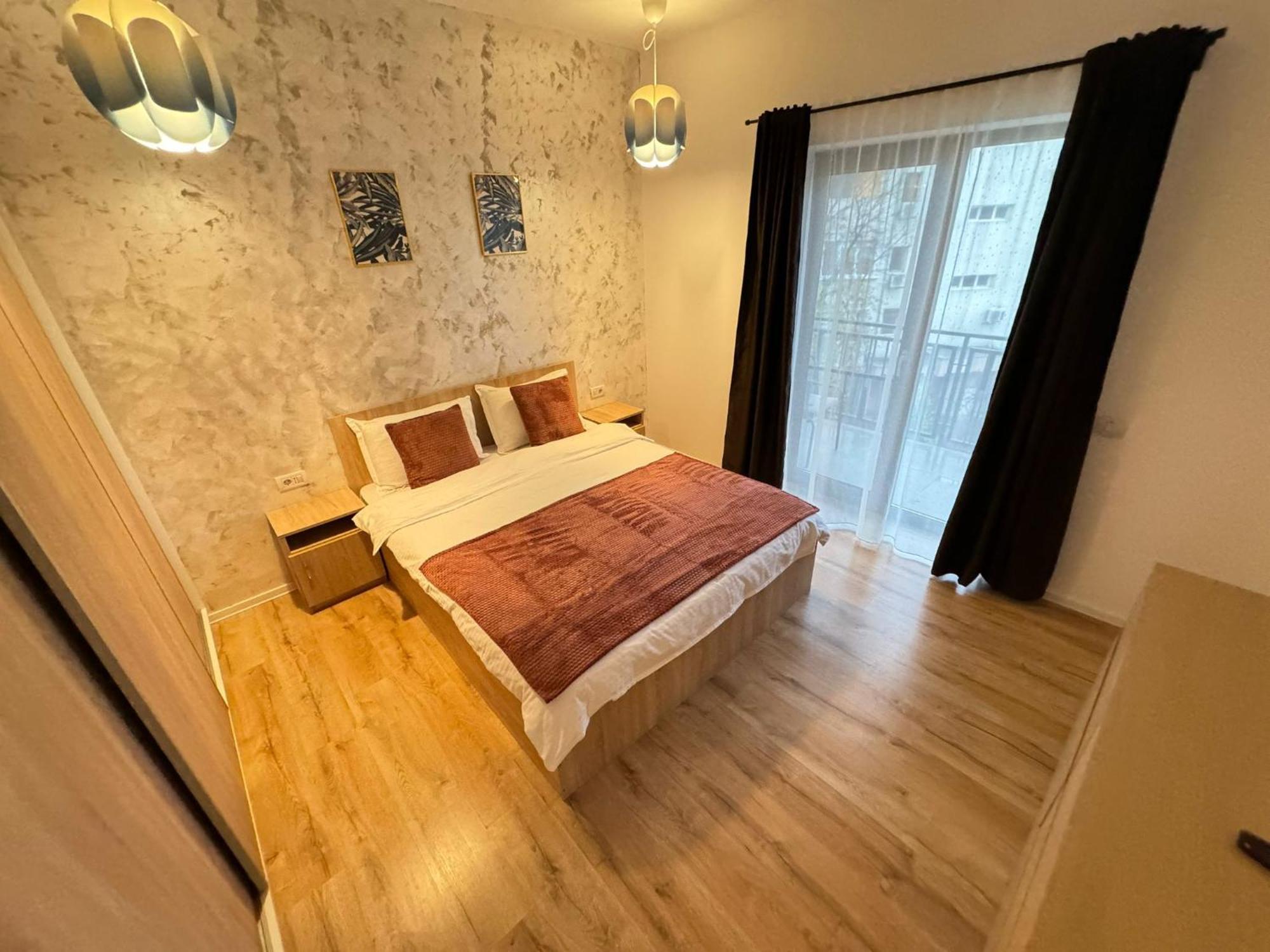Glam Lipatti Near Iulius Mall And City Center Appartamento