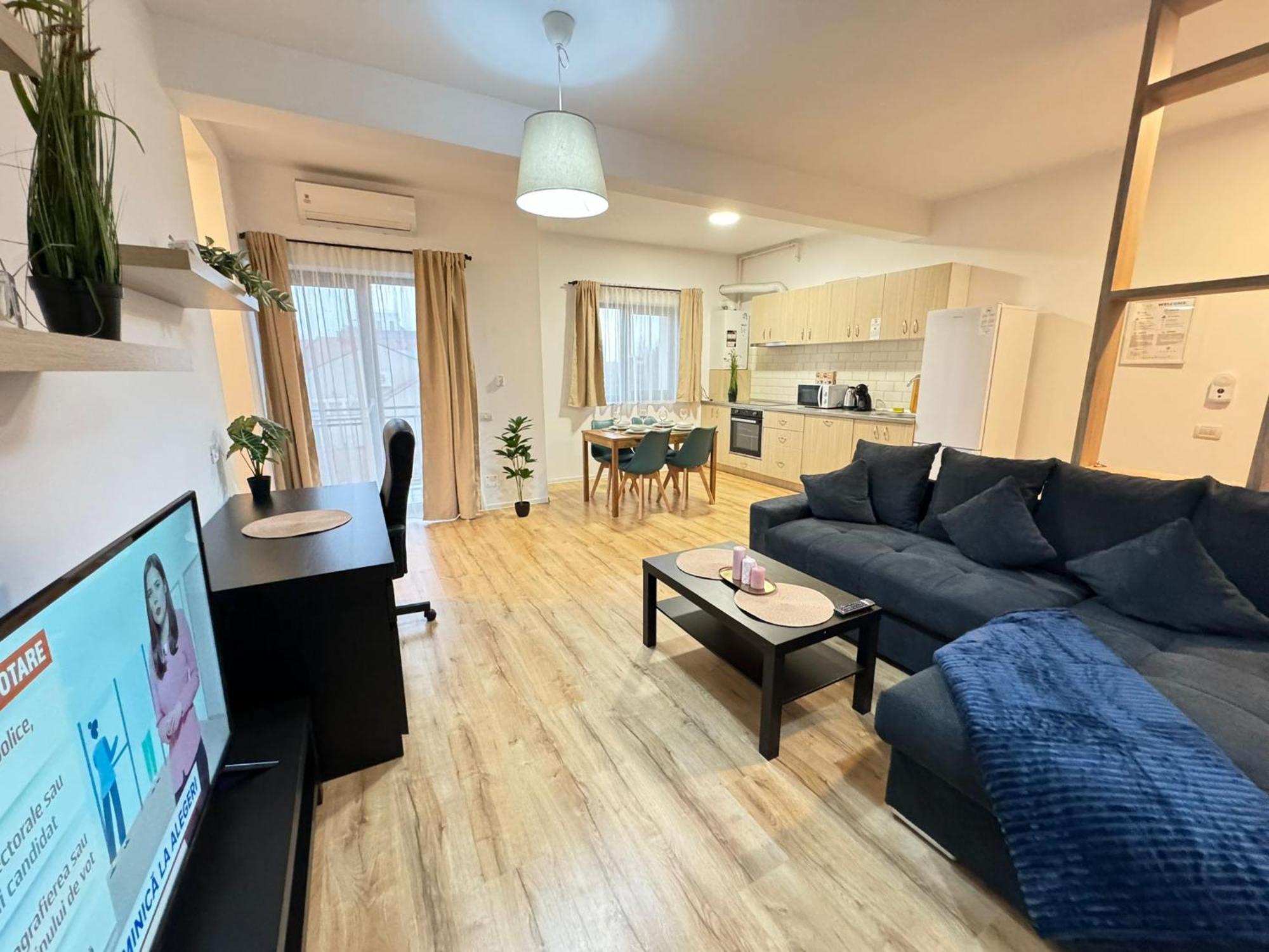 Apartament Glam Lipatti Near Iulius Mall And City Center